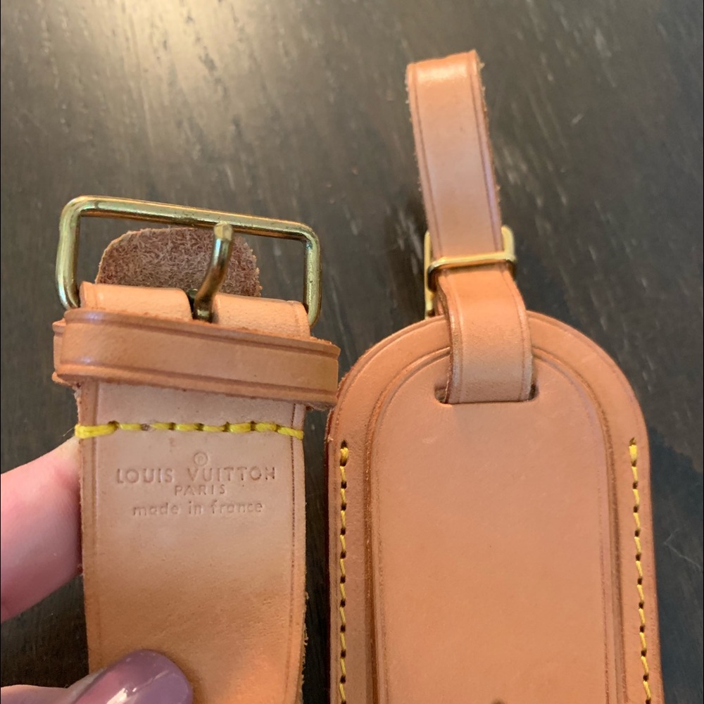 SALE! LOW PRICE! Louis Vuitton Luggage Strap & Tag